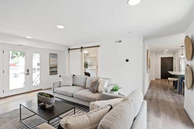 Main picture of 4415 Valley View Rd