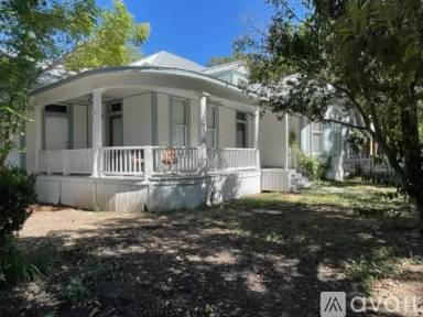 Main picture of 321 Eleanor Ave
