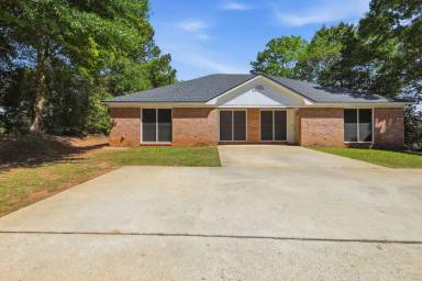 Main picture of 1402 Catherine Dr