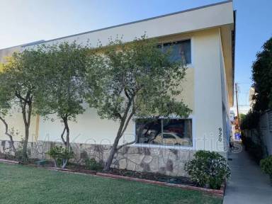 Main picture of 920 F Ave
