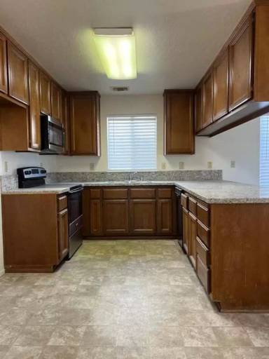 Main picture of 3559 Hiawatha Way
