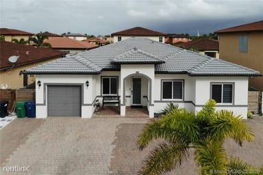 Main picture of 18303 SW 152nd Pl