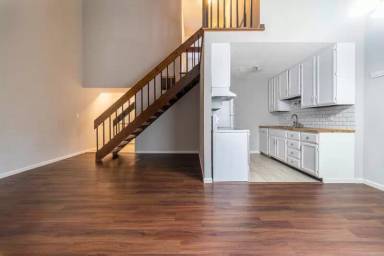 Main picture of 2759 Independence Way