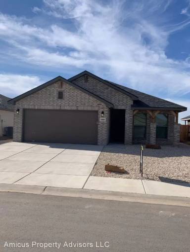 Main picture of 3608 Valencia Ave