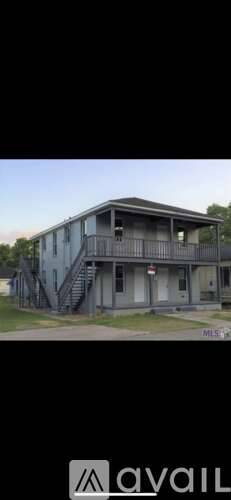 Main picture of 824 E Polk St