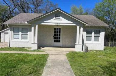 Main picture of 1204 W Saint Louis St
