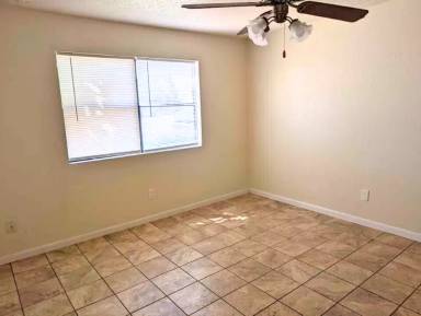 Main picture of 102 E Truman Ave