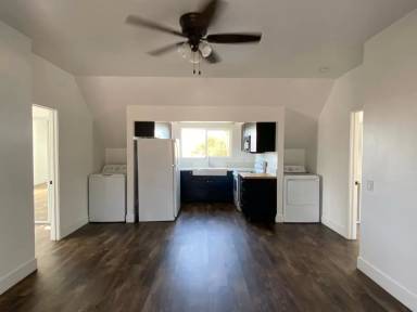 Main picture of 3320 Clairemont Dr