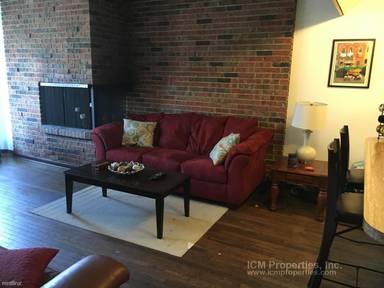 Main picture of 871-77 W Lill Ave