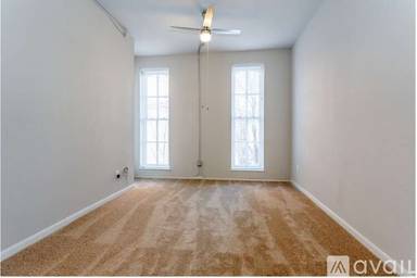 Main picture of 401 Delaware St