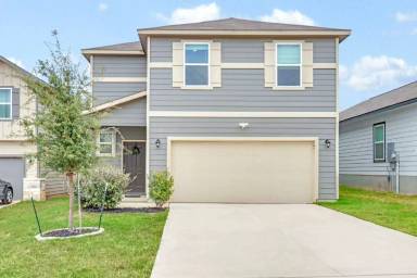 Main picture of 14543 Camino Way