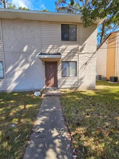 Main picture of 2515 Beech St