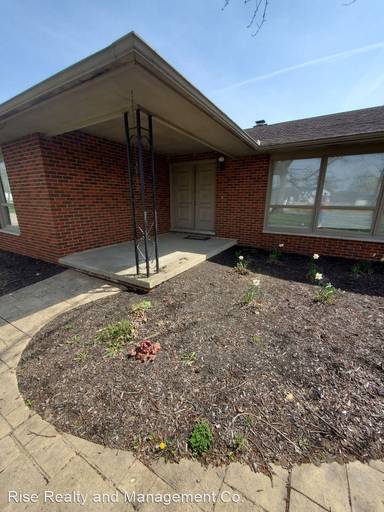 Main picture of 122 Holder Rd NW
