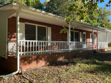 Main picture of 1705 Setter Rd