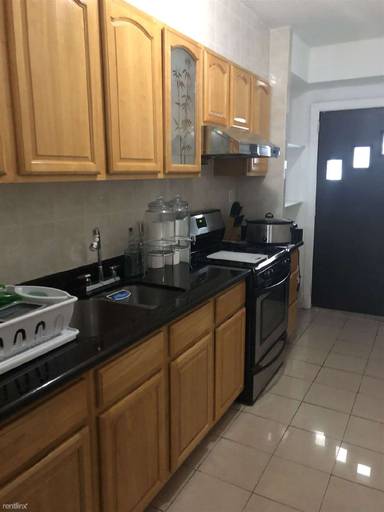 Main picture of 1360 80th St