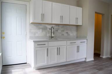 Main picture of 30 Henry St