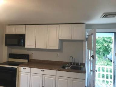 Main picture of 21 Staples St