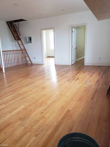 Main picture of 365 Van Brunt St