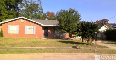 Main picture of 4640 Voyager Dr
