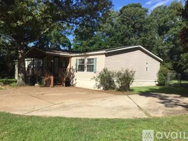 Main picture of 138 Cypress Lake Cir