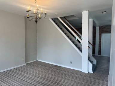 Main picture of 301 S 13th St