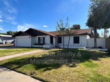 Main picture of 8121 N 16th Dr