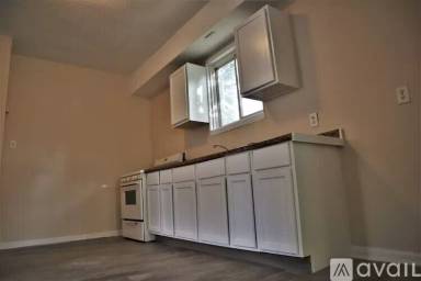 Main picture of 5025 Tod Ave
