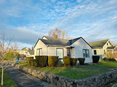Main picture of 712 W 30th St