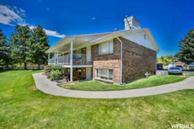 Main picture of 4022 S Vernon Cir