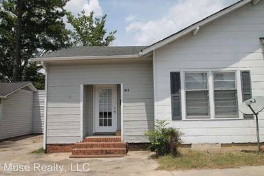 Main picture of 917 College Avenue Ext