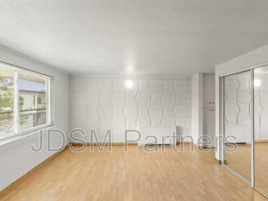 Main picture of JDSM W 2860 32nd Ave LLC - 215