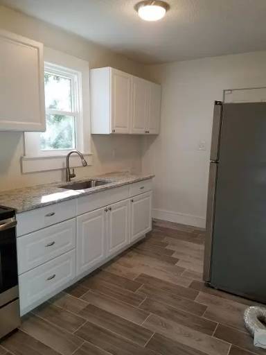 Main picture of 929 Justice Ave