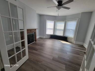 Main picture of 1324 1st Ave