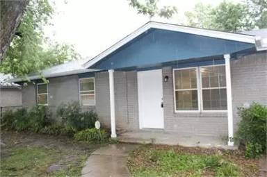 Main picture of 16506 E 2nd St