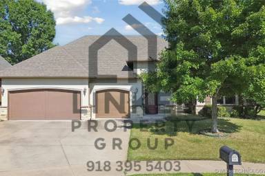 Main picture of 11285 S 73rd East Pl
