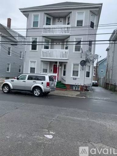 Main picture of 12 Cleveland St