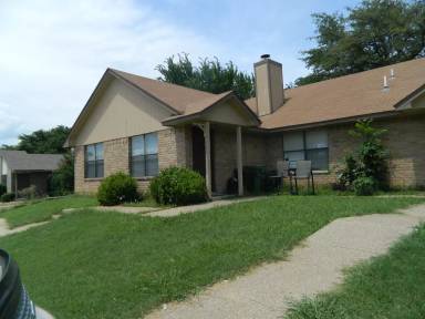 Main picture of 304 Shady Valley Dr