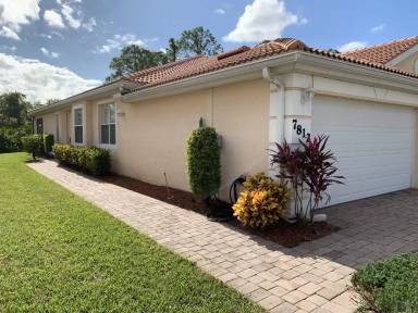 Main picture of 7812 Berkshire Pines Dr