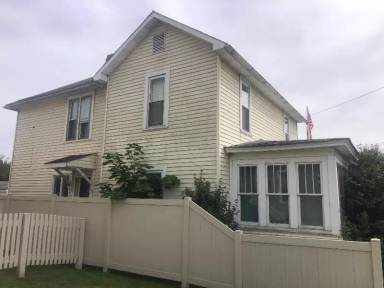 Main picture of 3300 S Main St