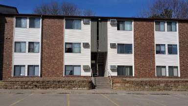 Main picture of 906 Benton Dr