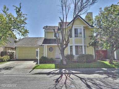 Main picture of 380 Sandstone Dr