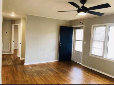 Main picture of 645 Crescent Rd