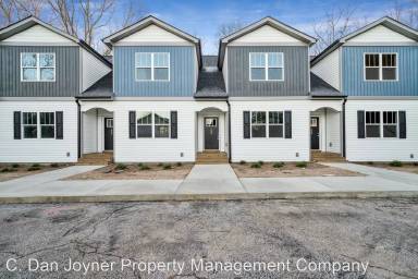 Main picture of 628 Forest Creek Cir
