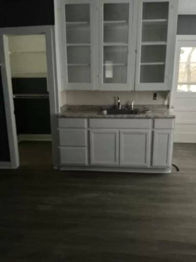 Main picture of 3125 W 16th St