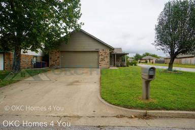 Main picture of 12401 SW 4th St