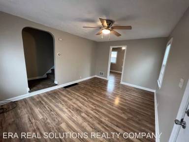 Main picture of 564 Universal Ave