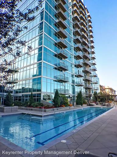 Main picture of Glass House