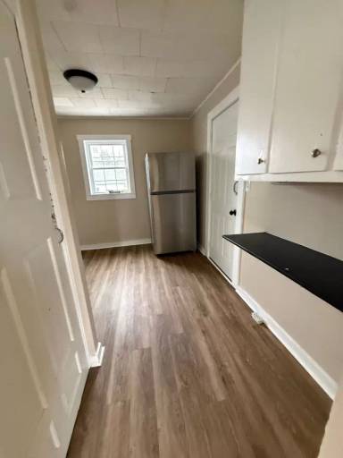 Main picture of 115 E 14th St