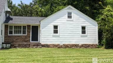 Main picture of 305 S Walnut St