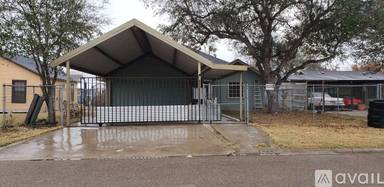 Main picture of 306 N Carlos Arispe